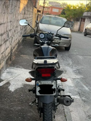 Moto pro dia dia não precisa de seguro moto alinhada de procedência revisada muito zerada