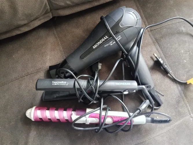 Vende-se Secador e chapinha
