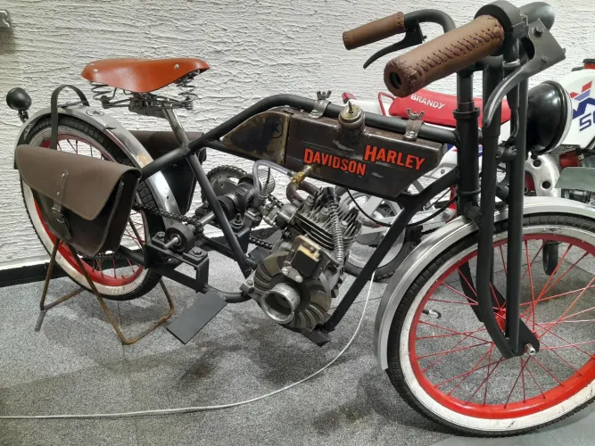 Réplica Harley Davidson modelo J de 1920