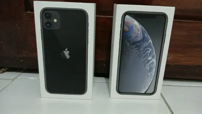 Kit 2 Caixas Originais iPhone 11 (128gb E 256gb) Completas Com Chave E Manuais