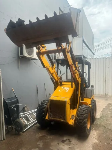 Mini Retroescavadeira JCB 1CX 2010