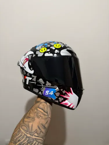 Capacete KYT tt course novo 
