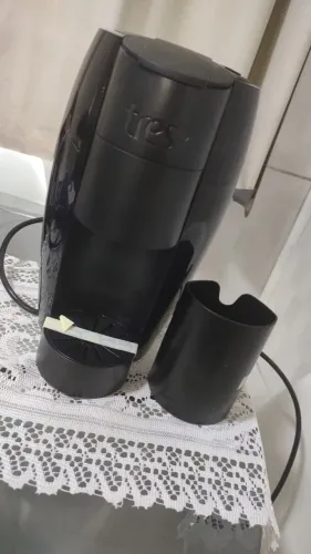 Cafeteira Lov 3 coraçoes nova