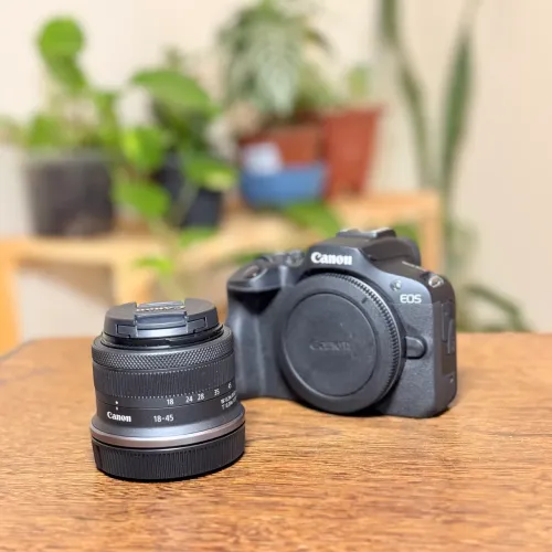 CANON R100