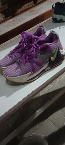vendo Lebron Witness 7