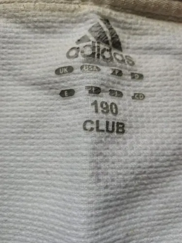 Kimono Adidas Trançado em ótimo estado