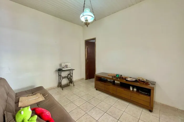 Casa à Venda - Sagrada Família, 5 Quartos, 200 m2