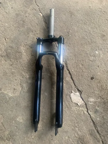 Vende-se suspensão absolute e rodas completas com cubos GTA