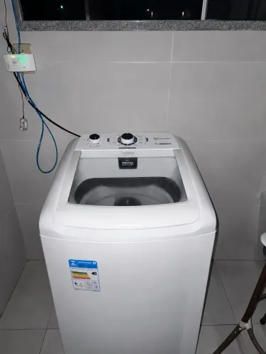 Máquina de lavar Electrolux 9kg seminova.