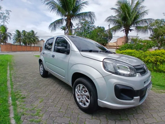 Fiat Uno Attractive 1.0 EVO Fire Flex 8V 5P 2021