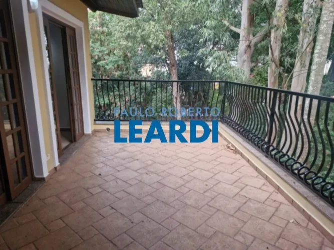 CASA EM CONDOMÍNIO - SANTO AMARO - SP