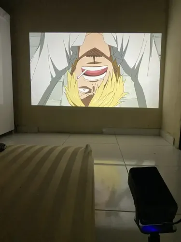 PROJETOR HY320 - UM CINEMA EM CASA