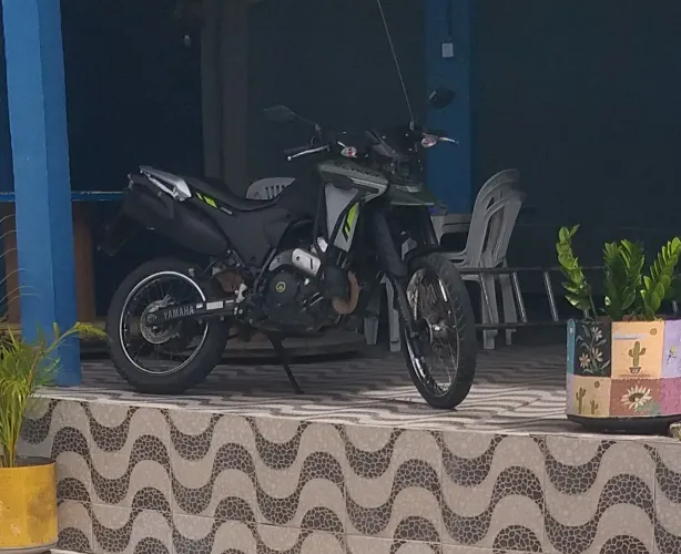 XTZ LANDER 250 CONNECTED 2025