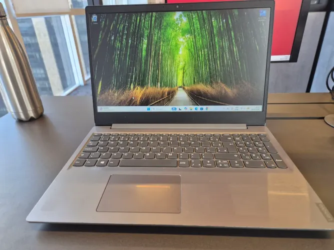 Notebook Lenovo i5 10ª Ger | SSD NVMe e Bateria NOVOS | 20GB RAM