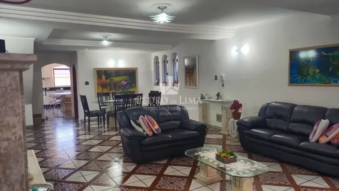 Casa de 3 quartos, 4 vagas de garagem, com edícula, 650 m² área útil - Vila Formosa