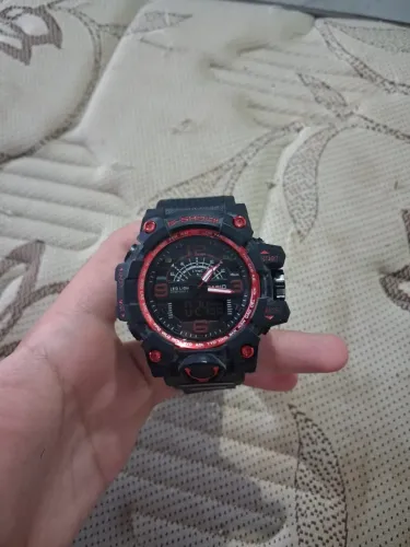 Relógio G-Shock analógico/digital