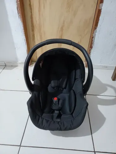 Bebê conforto - Marca Galzerano <br>Marca Galzerano - 300,00