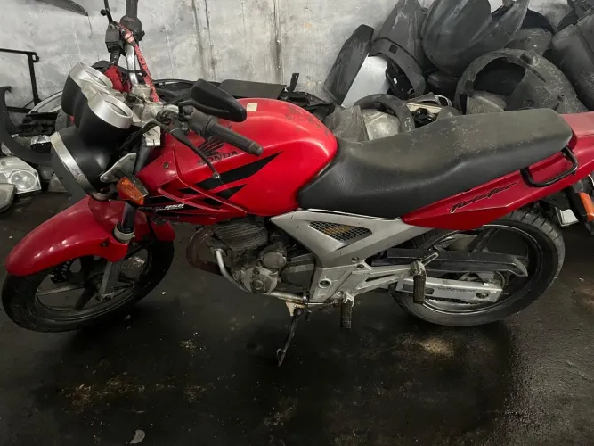 Honda CBX 250 Twister - Forte, Confiável e Econômica!