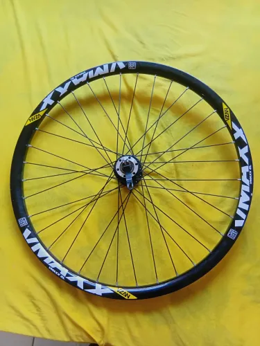 Roda vmaxx em perfeito estado