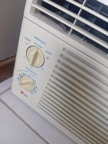 Ar condicionado 9000 btus GELA MUITO!