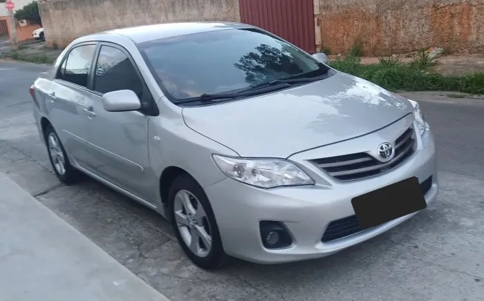 Toyota Corolla GLI 1.8 Flex 16V Aut. 2012