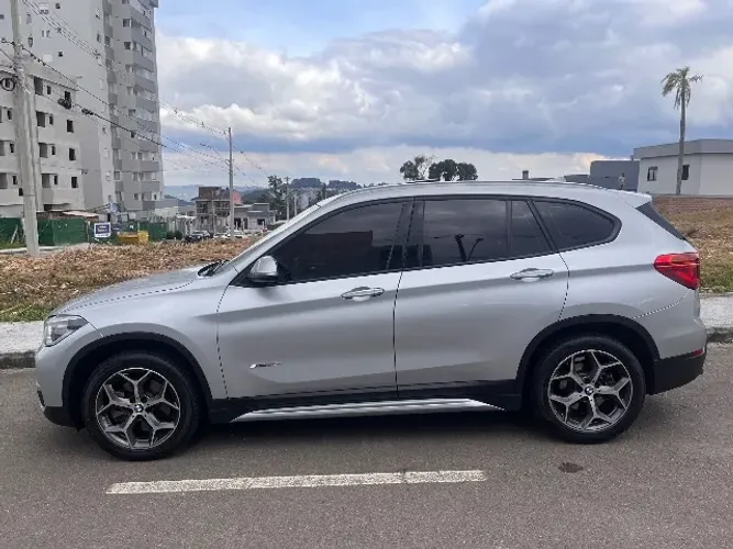 BMW X1 Sdrive 20I X-line 2.0 TB Active Flex 2016