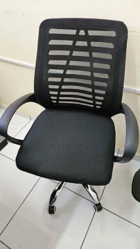 Cadeira De Escritório Giratória E Ergonômica