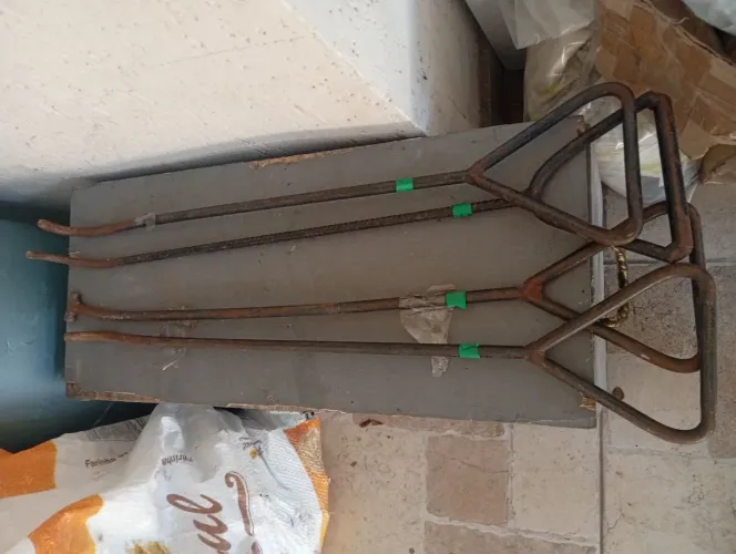 4 Ganchos de ferro para serviços variados