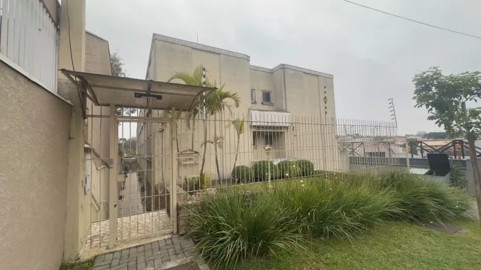 Apartamento de 02 quartos no Bairro Seminário