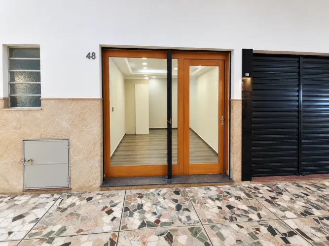 Loja com Sobreloja / Ponto Comercial para alugar, 22m² no Centro - Juiz de Fora / MG