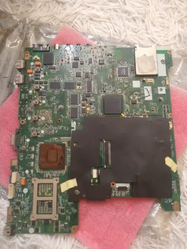 Placa-mãe ASUS com processador G1s Intel 60-NLBMB1000-B09