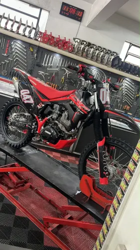CRF 230F 2018 | Moto para quem procura procedência. Não aceito trocas.