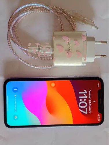iPhone 11 Lilás Impecável! ? Acessórios Lindos e Kit de Película Inclusos!