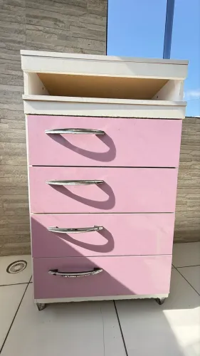 Cômoda 4 gavetas