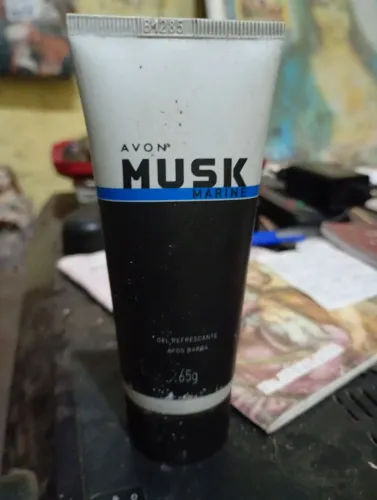 1 creme de barbear musk marine espuma cremosa 65g da avon