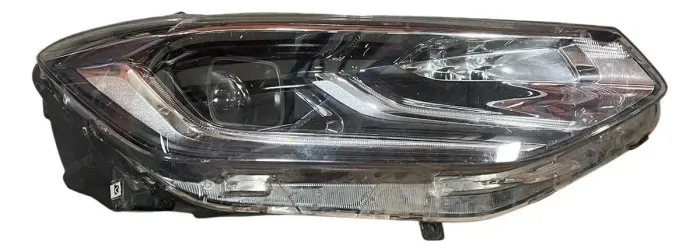 Farol Direito C/led Tracker 2022 (avariado) Direito/passageiro