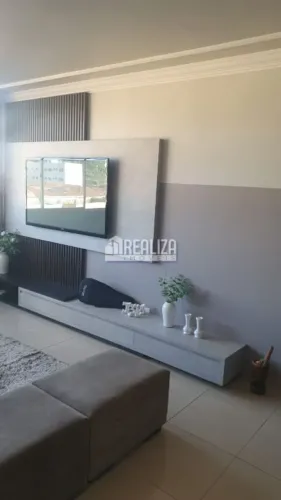 Apartamento com 3 Dormitórios, sendo 1 suíte no Centro de Uberaba