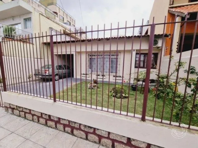Casa para Venda em Florianópolis, Balneário, 3 dormitórios, 2 banheiros, 2 vagas