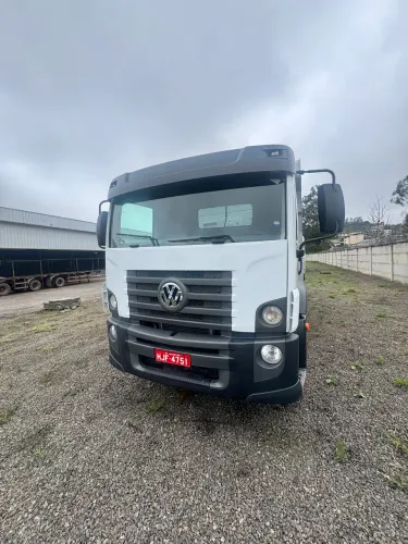 Caminhão Basculante VW31320