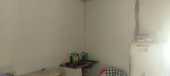 Casa em outeiro,todo murado, poço artesiano,por 90 mil, incluso,cama, geladeira e fogão 