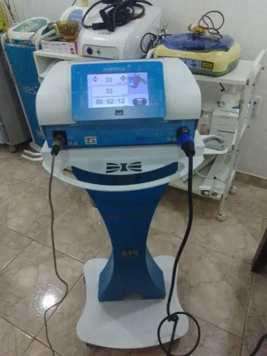 Aparelho Ultrassom Focado Ibramed Sonofocus Com Carrinho