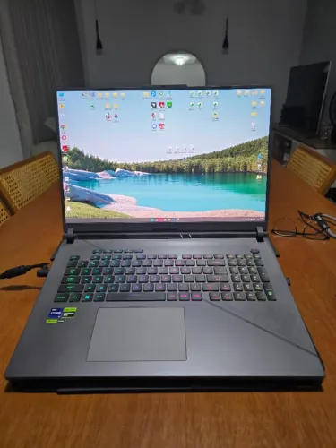 Notebook Gamer Asus ROG Strix G18 i9 14900HX RTX 4080 96GB 2TB 18" 240Hz