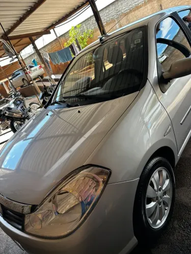 Renault Symbol Privilège Hi-flex 1.6 16V 4P 2011