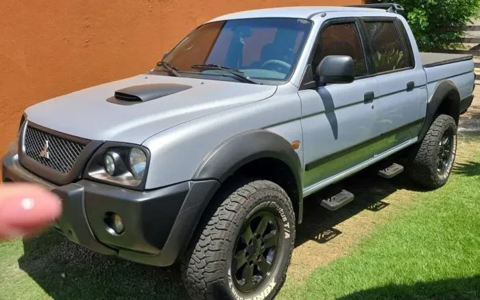 Mitsubishi L200 Outdoor HPE 2.5 4X4 CD T.dies. Mec. 2012