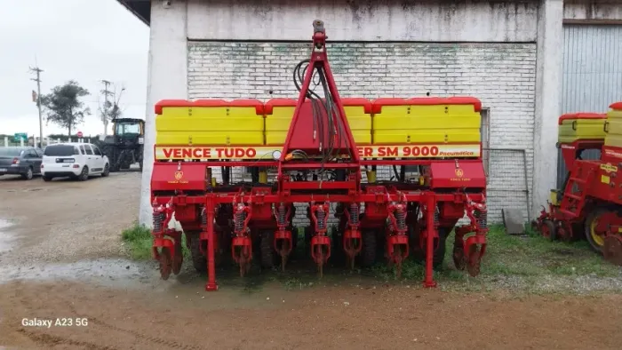 Semeadora Adubadora De Arrasto Panther Sm 9000