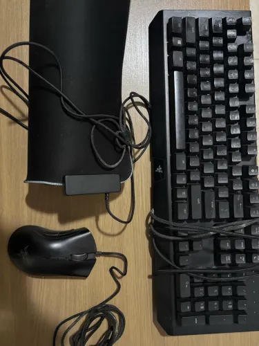 Kit teclado, Mouse e Mousepad RAZER