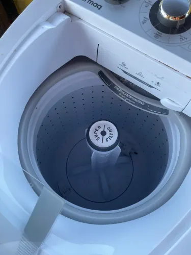 Máquina de lavar colar
