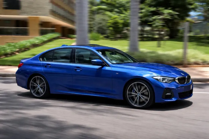 BMW 320I A 2.0 TB M Sport Activeflex 16V 4P 2023