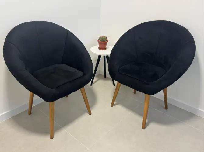 2 Poltronas Lelo Veludo Moderna Kit