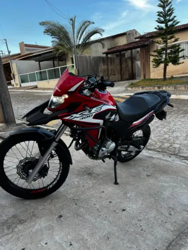 Xre 300 em perfeito estado , feita revisão recente ! Pegar e rodar 